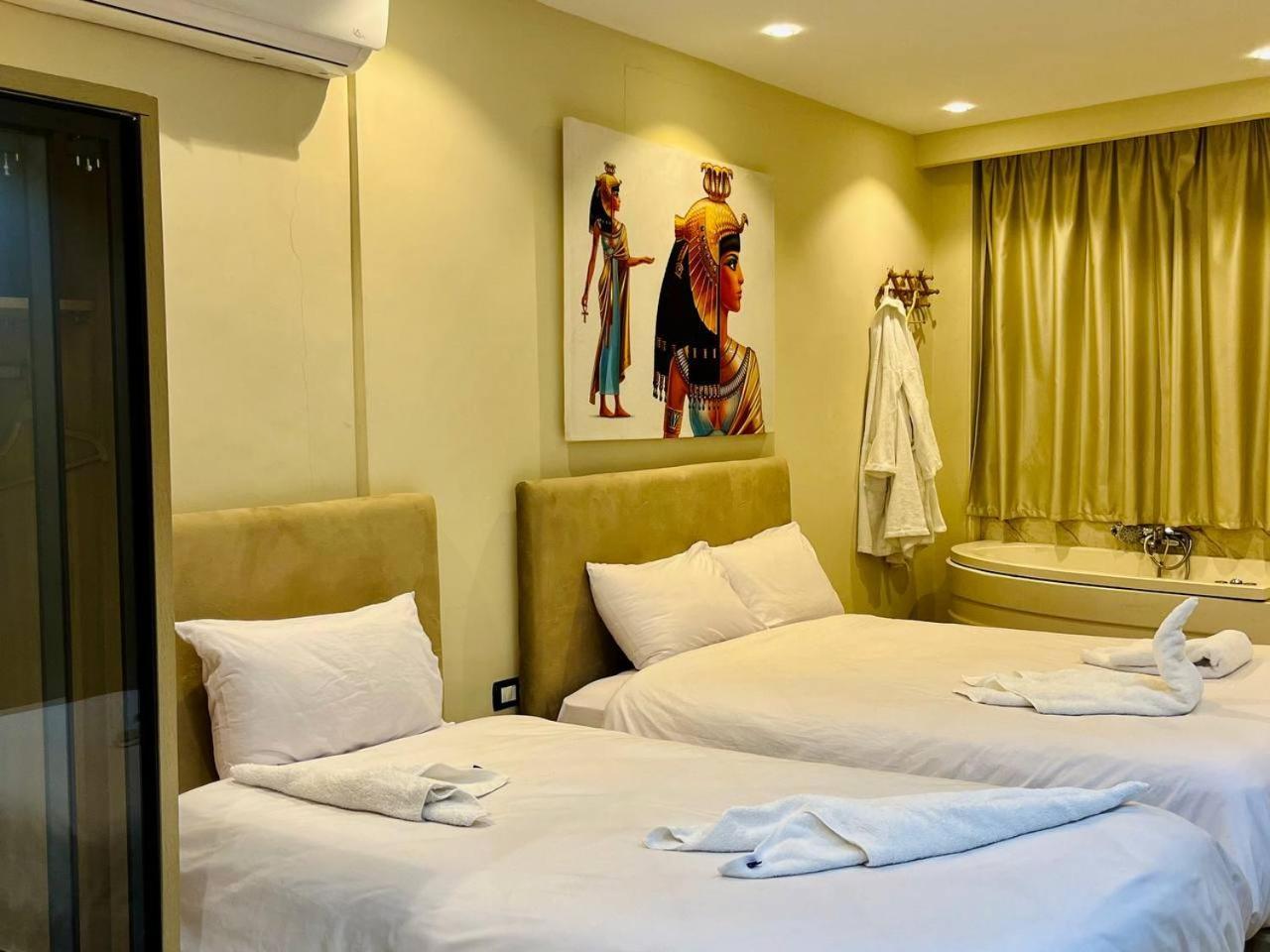 Majestic View Pyramids Inn Kafrat al Jabal Bagian luar foto
