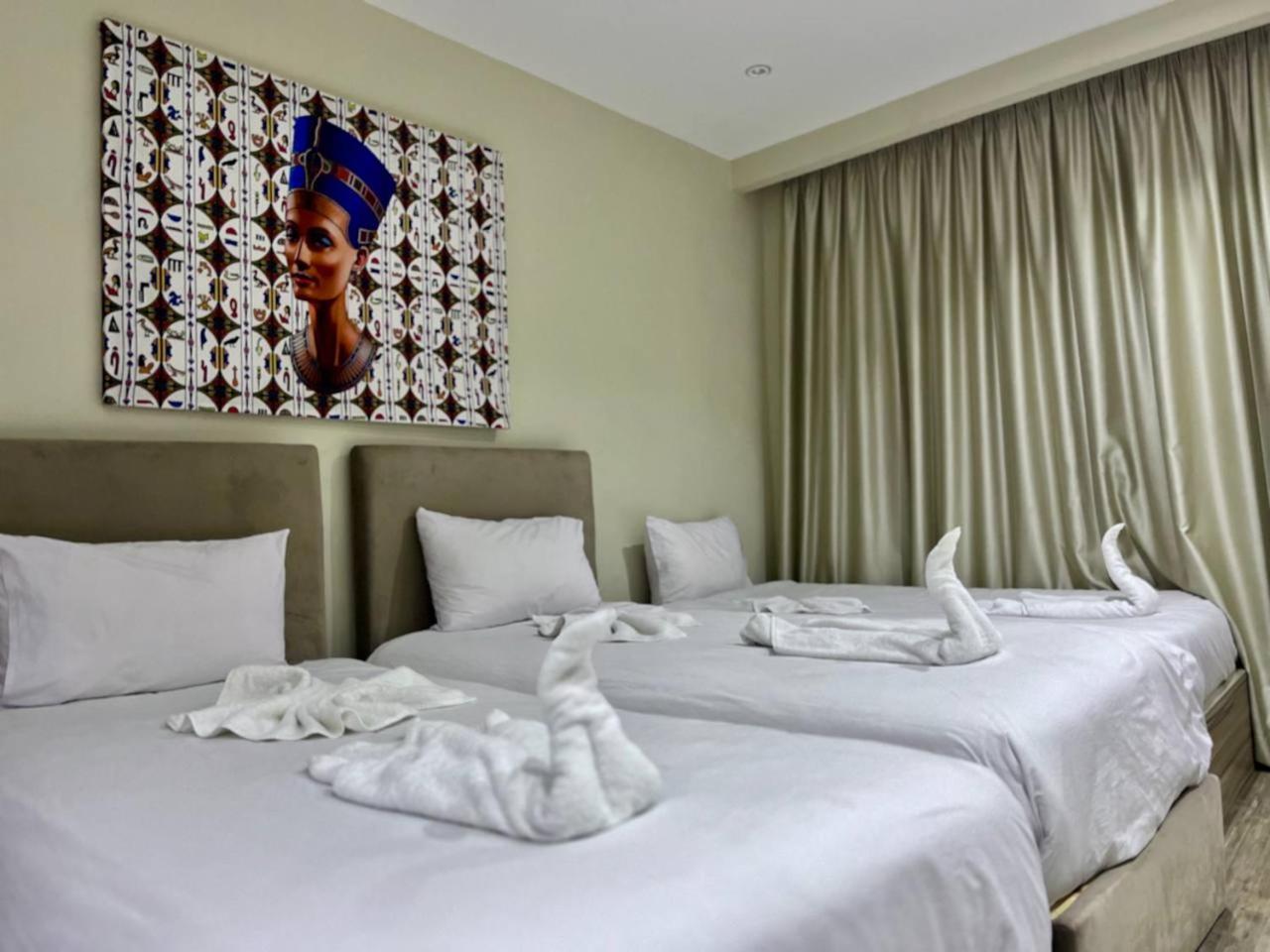 Majestic View Pyramids Inn Kafrat al Jabal Bagian luar foto