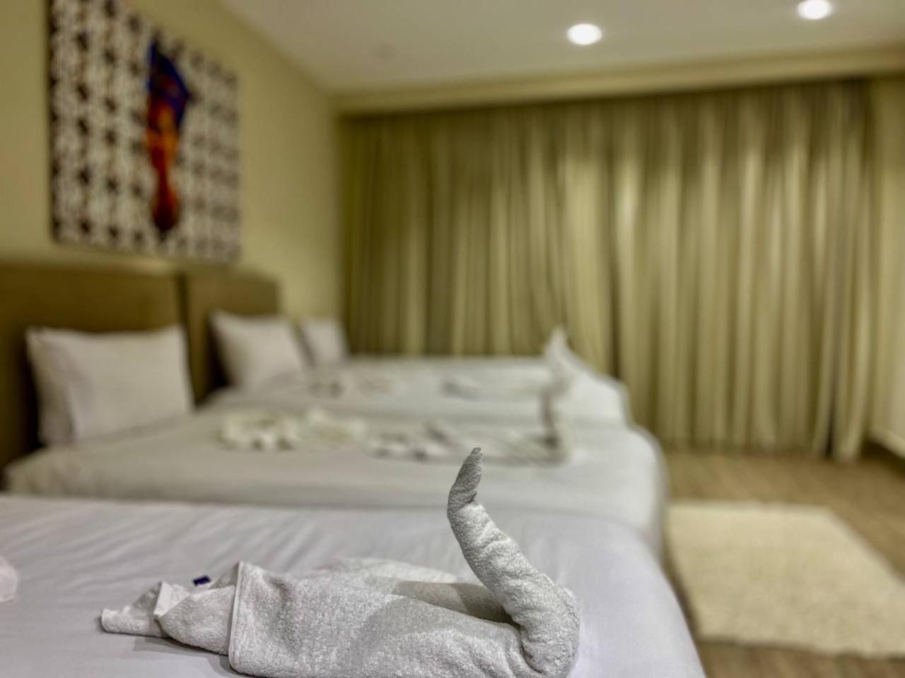 Majestic View Pyramids Inn Kafrat al Jabal Bagian luar foto